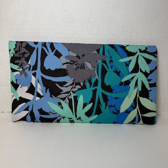 Vera Bradley Lighten Up Pencil Pouch Camofloral Print NWT - Picture 4 of 4